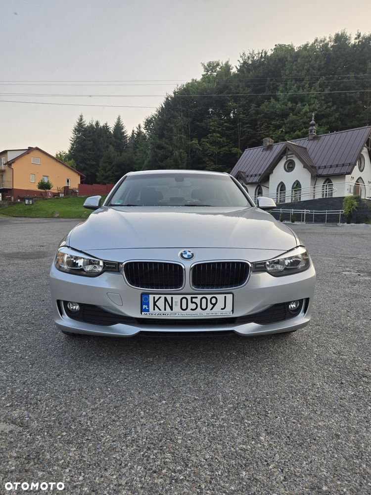 BMW Seria 3 320d - 34