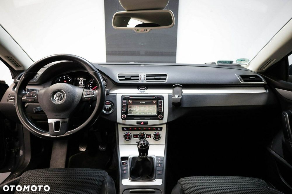 Volkswagen Passat CC - 11