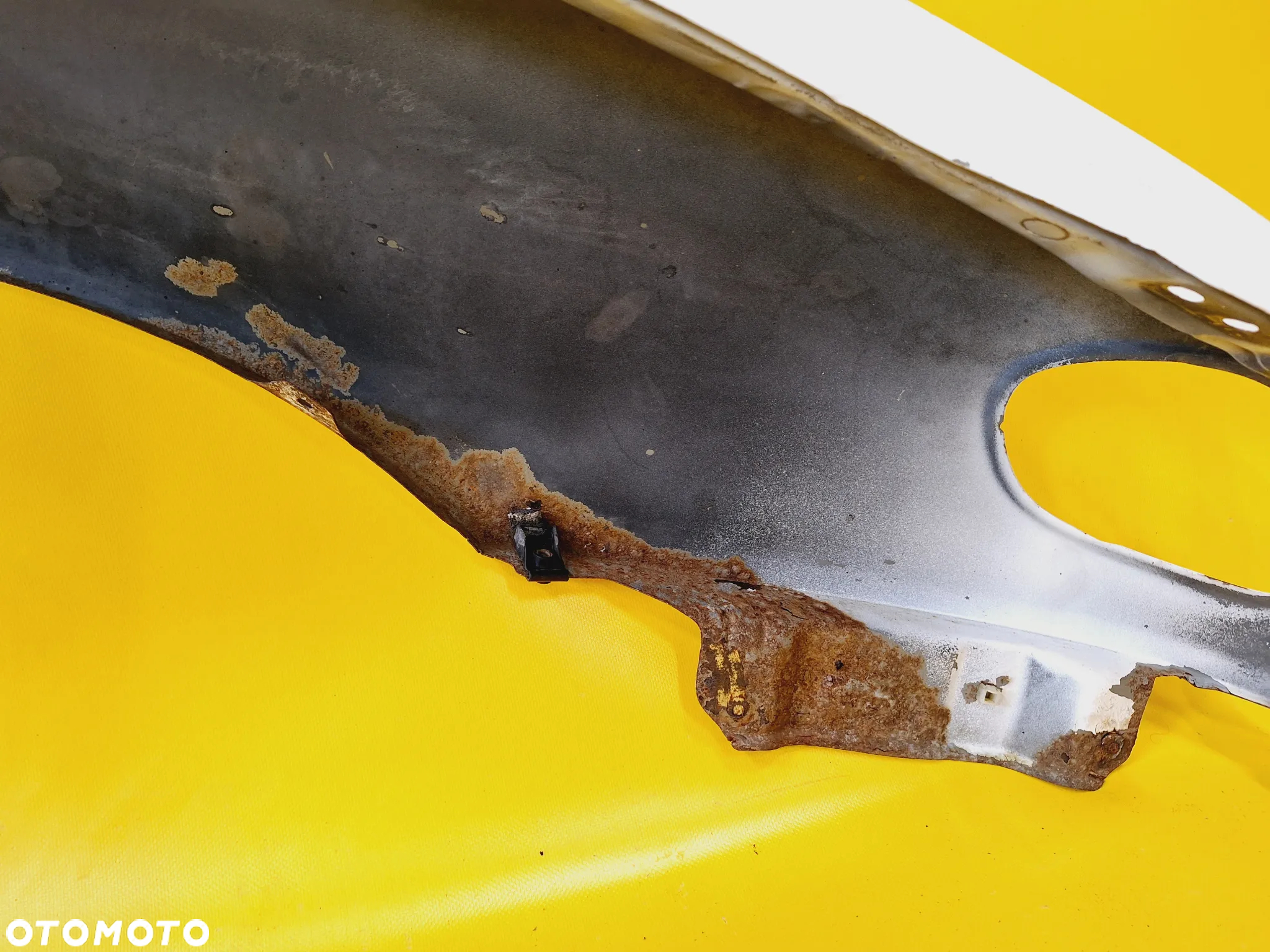 BŁOTNIK LEWY PRZÓD PRZEDNI TOYOTA COROLLA E11 NR594 - 20