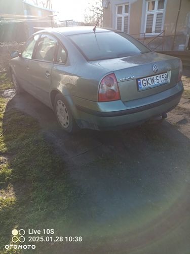 Volkswagen Passat 1.6 Comfortline - 4