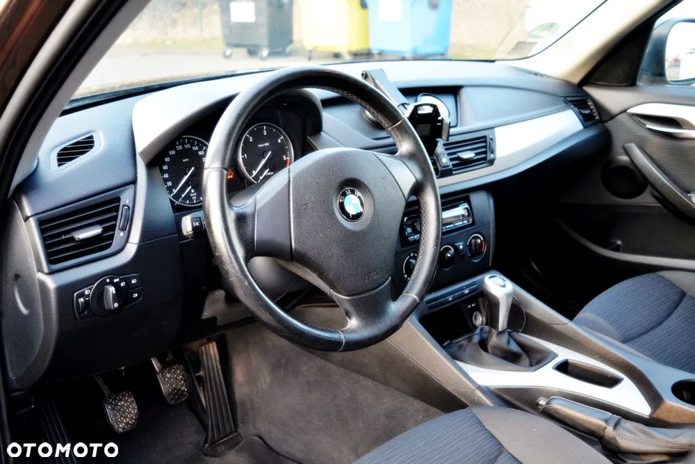 BMW X1 sDrive18d xLine - 9