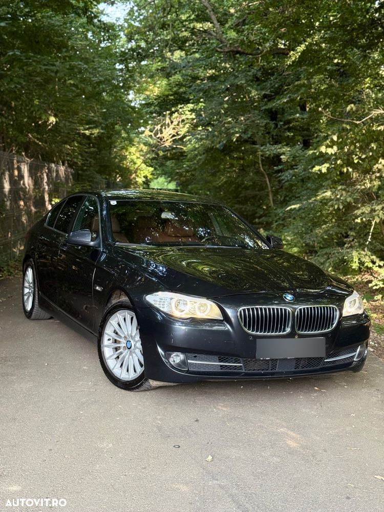BMW Seria 5 525d xDrive AT - 1