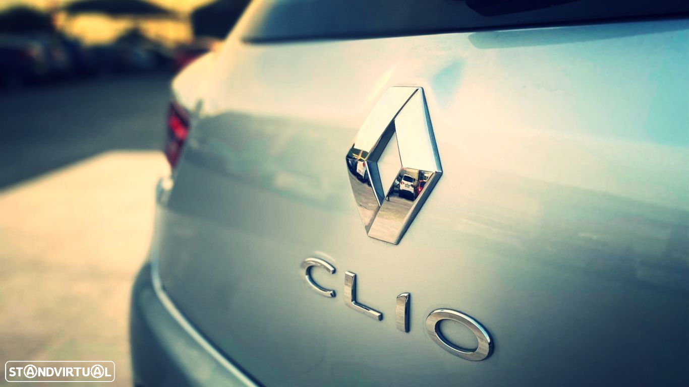 Renault Clio 0.9 TCe Limited Bi-Fuel - 10