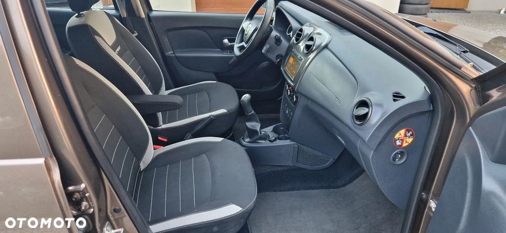 Dacia Sandero 0.9 TCe SL Celebration - 21
