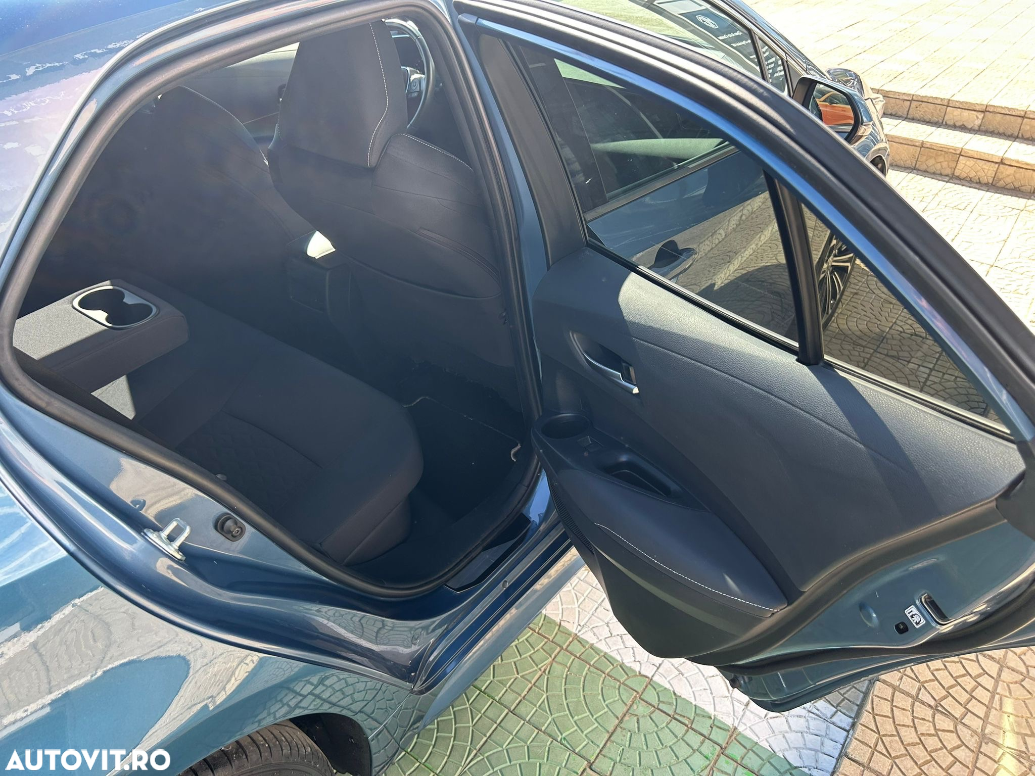 Toyota Corolla 1.8 Hybrid Comfort - 9