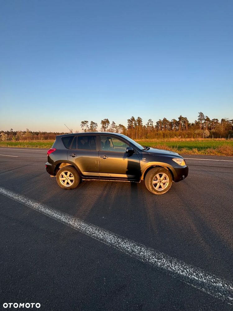 Toyota RAV4 2.2 D-4D Sol - 4