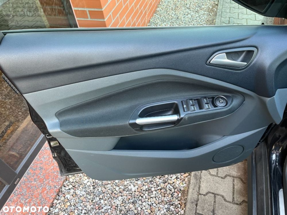 Ford C-MAX 1.6 Edition - 17