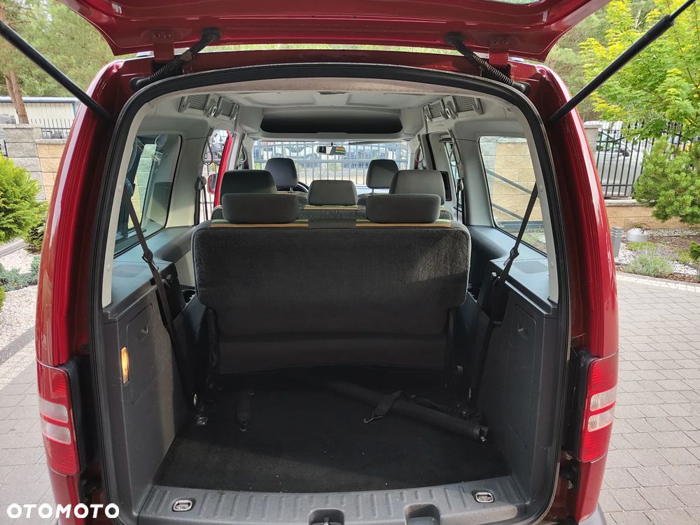 Volkswagen Caddy Maxi Comfortline DSG - 26