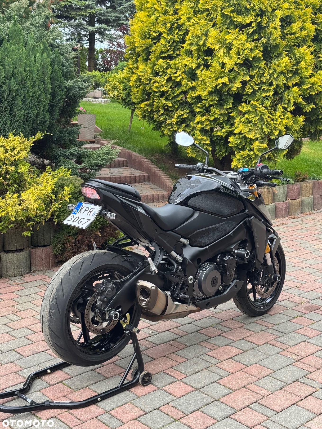 Suzuki GSX 1000 - 7