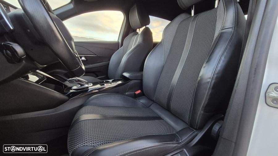 Peugeot 208 1.2 PureTech GT Line EAT8 - 27