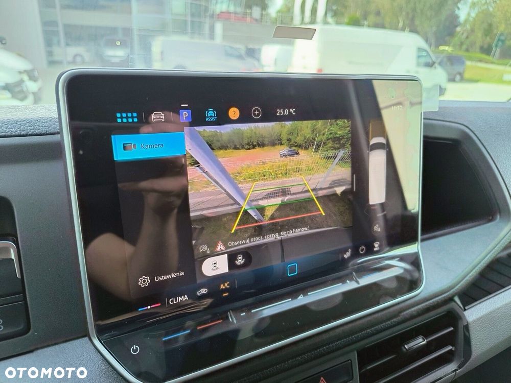 Volkswagen Crafter 35 Furgon z wysokim dachem silnik: 2,0 l EU6 SCR 140 KM / skrzynia biegów: Przedni napęd manualna 6-biegowa rozstaw osi: 4490 mm - 20