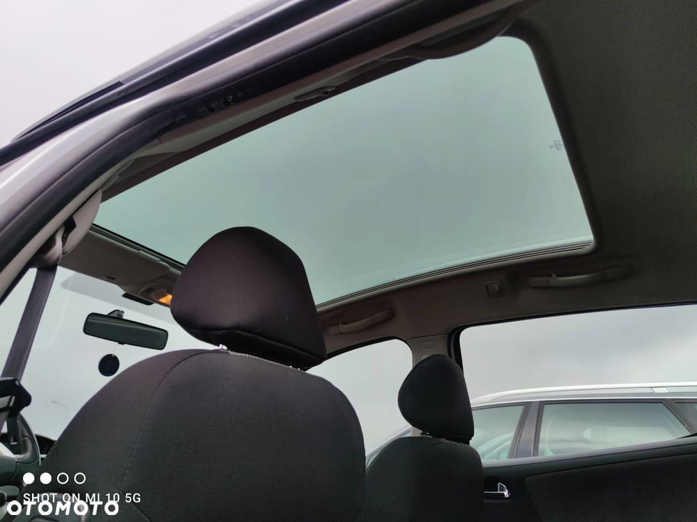 Peugeot 207 95 VTi Filou - 28