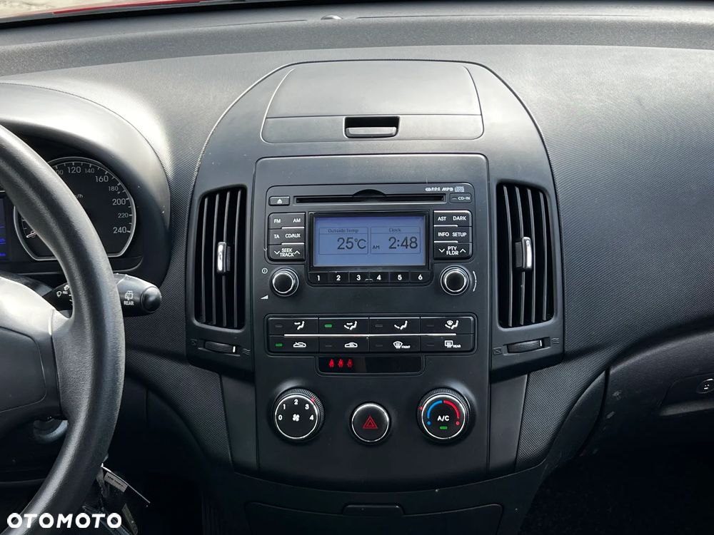Hyundai i30 1.6 Comfort - 21