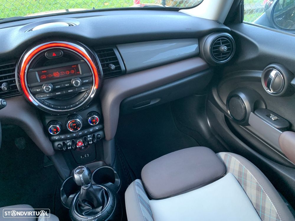 MINI 3 Portas One D - 18