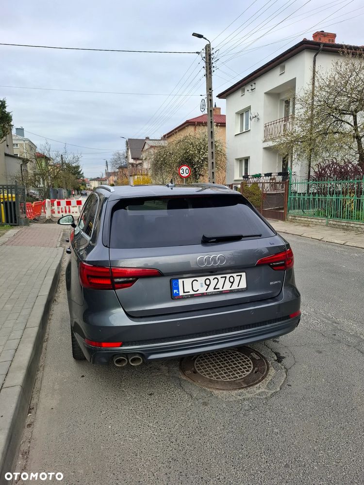 Audi A4 Avant 2.0 TDI S tronic quattro - 2