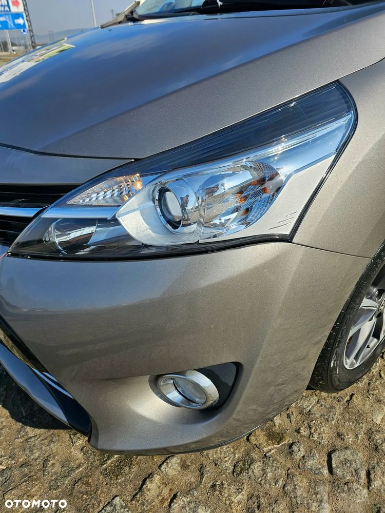 Toyota Verso 1.6 D-4D 7-Sitzer Start/Stop Executive - 8