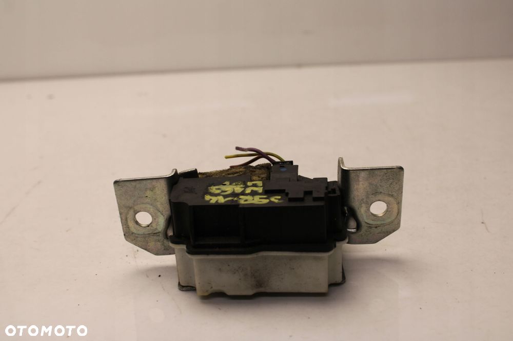 mercedes w169 lift 08r- zamek klapy bagażnika tył tylny - 3
