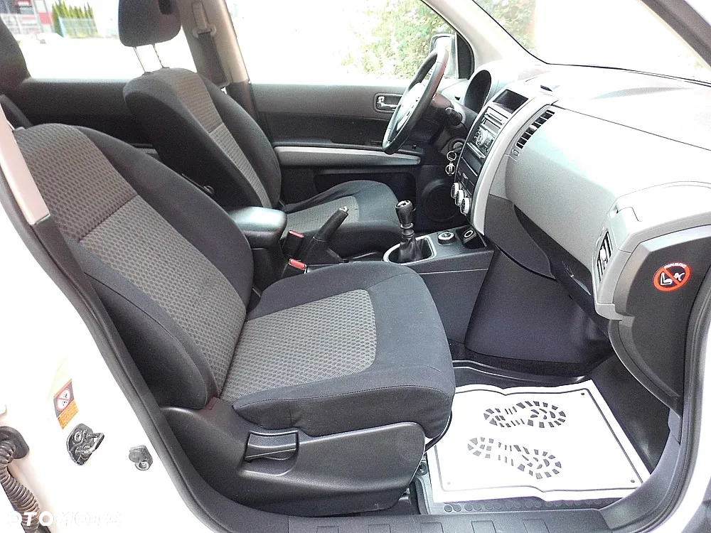 Nissan X-Trail 2.0 dCi 4x4 DPF Platinum - 4