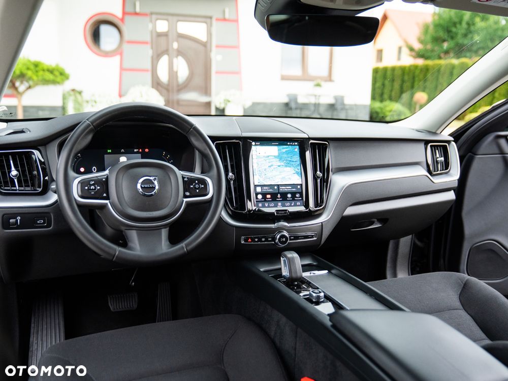 Volvo XC 60 B4 D AWD Geartronic Momentum Pro - 26