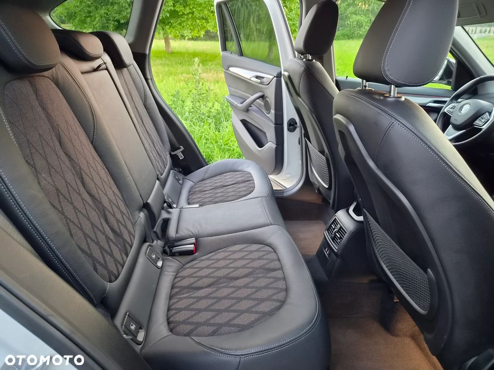 BMW X1 sDrive20i xLine - 11