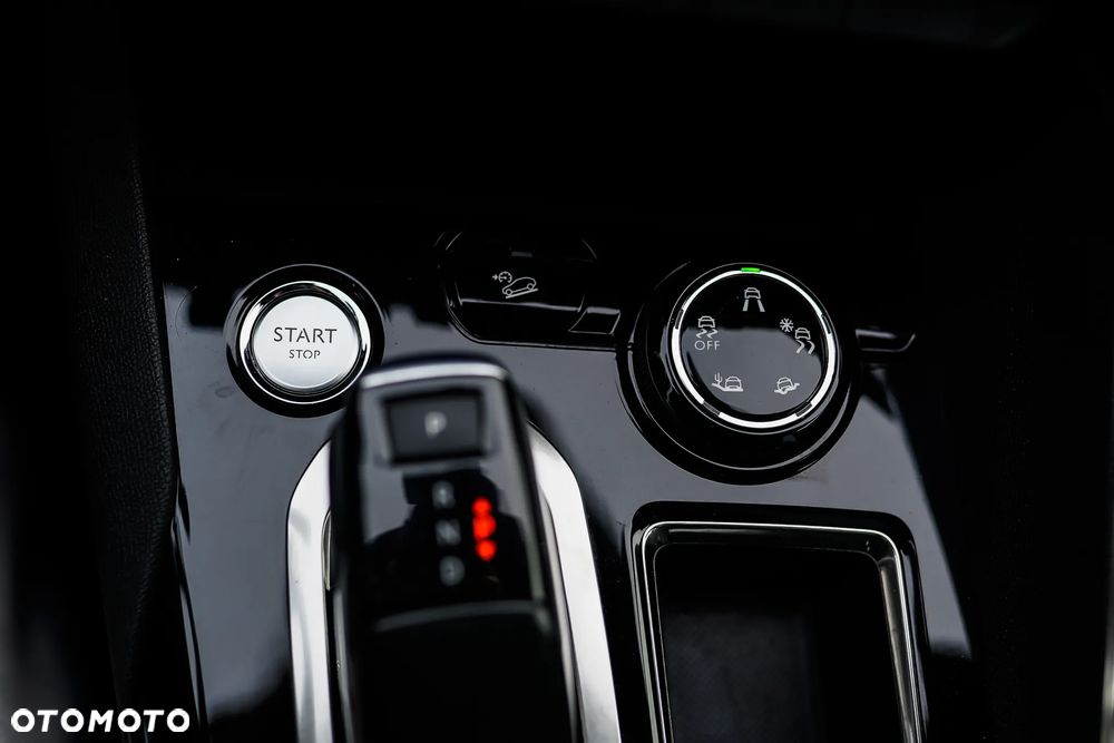 Peugeot 3008 1.6 THP Active S&S EAT6 - 29