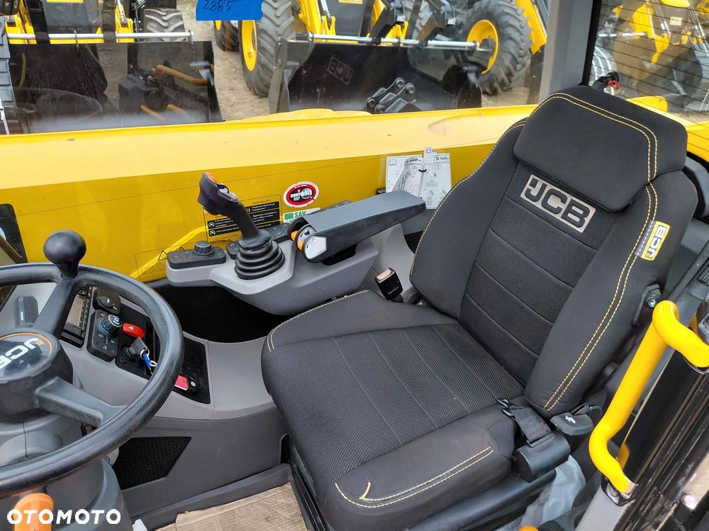 JCB 542-70 Agri Xtra - 9