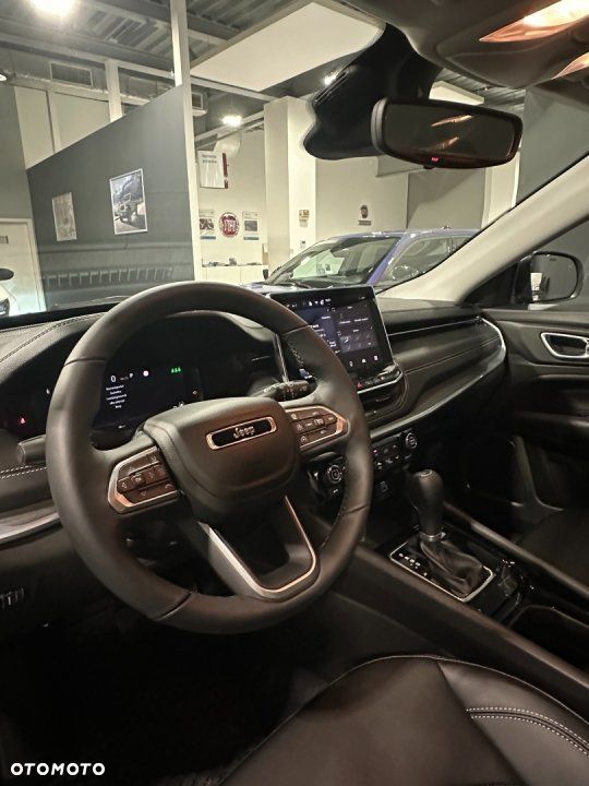 Jeep Compass - 4