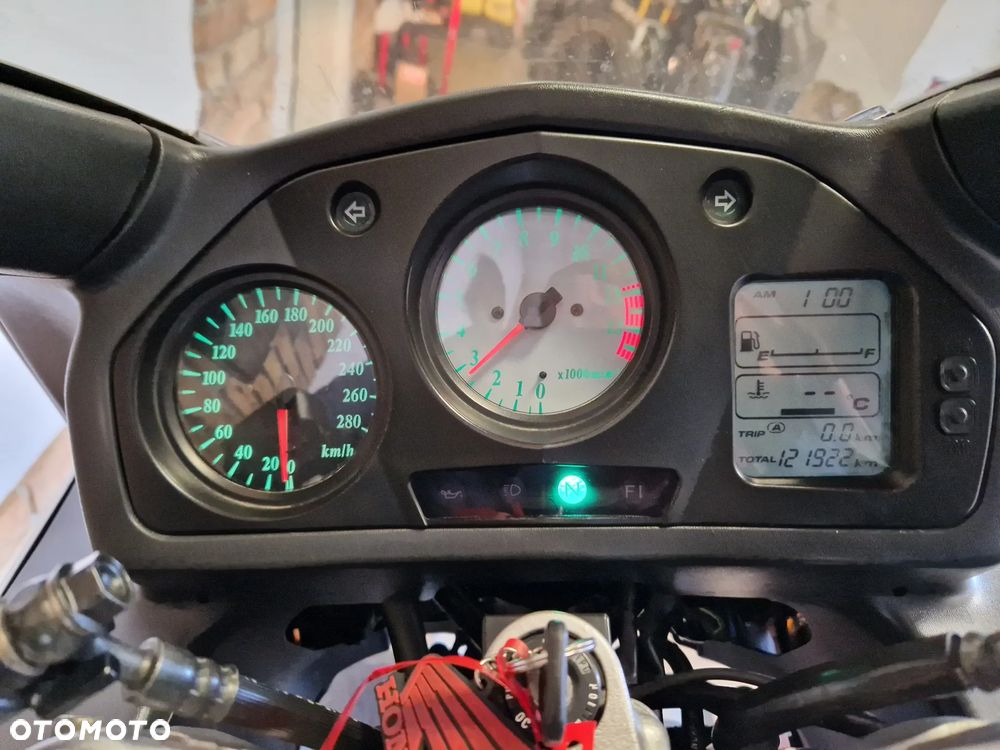 Honda VFR - 32
