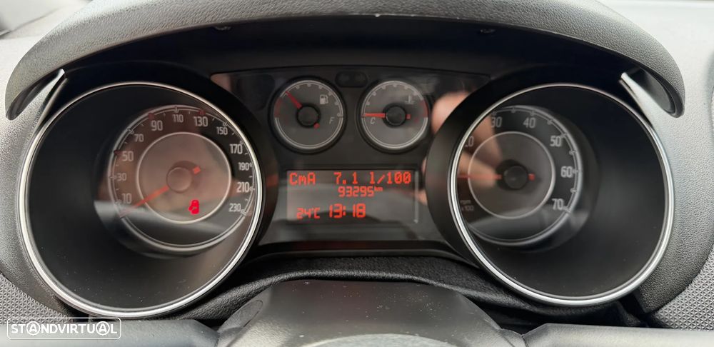 Fiat Punto 1.2 Lounge S&S - 12