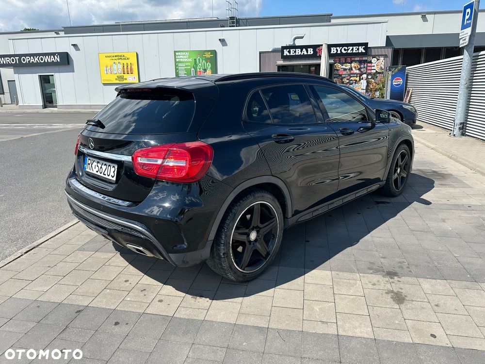 Mercedes-Benz GLA 250 4-Matic - 13