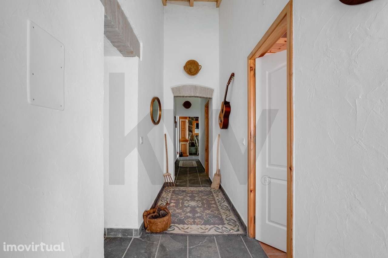 Moradia Térrea T5 com Piscina Totalmente Renovada para habitação ou in - Grande imagem: 2/24