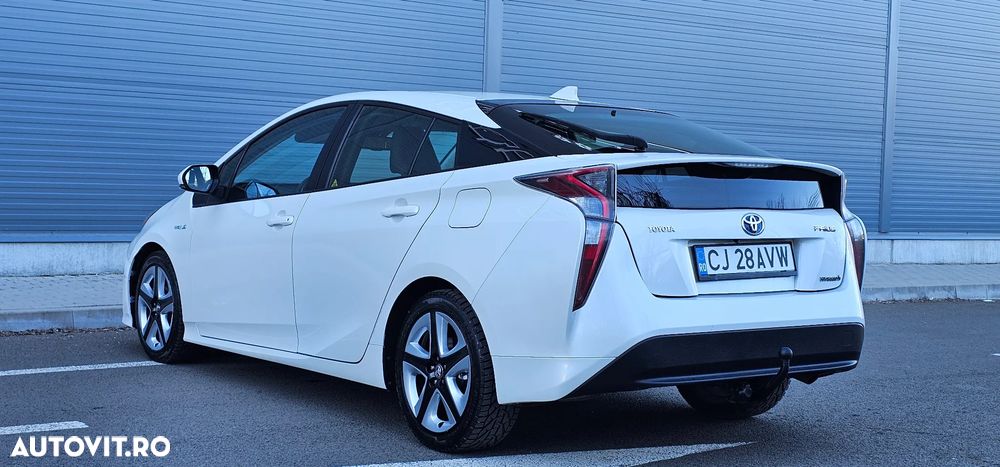 Toyota Prius - 5