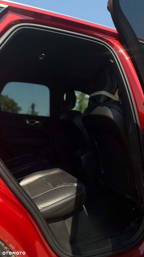 Volvo XC 60 D4 SCR AWD R-Design - 31