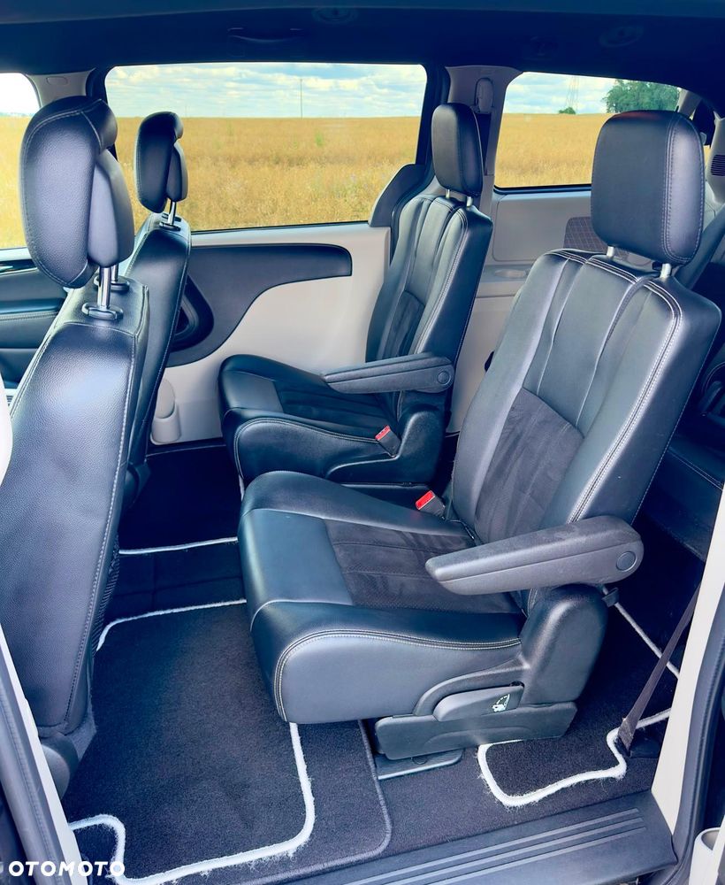 Dodge Grand Caravan 3.6 R/T - 19