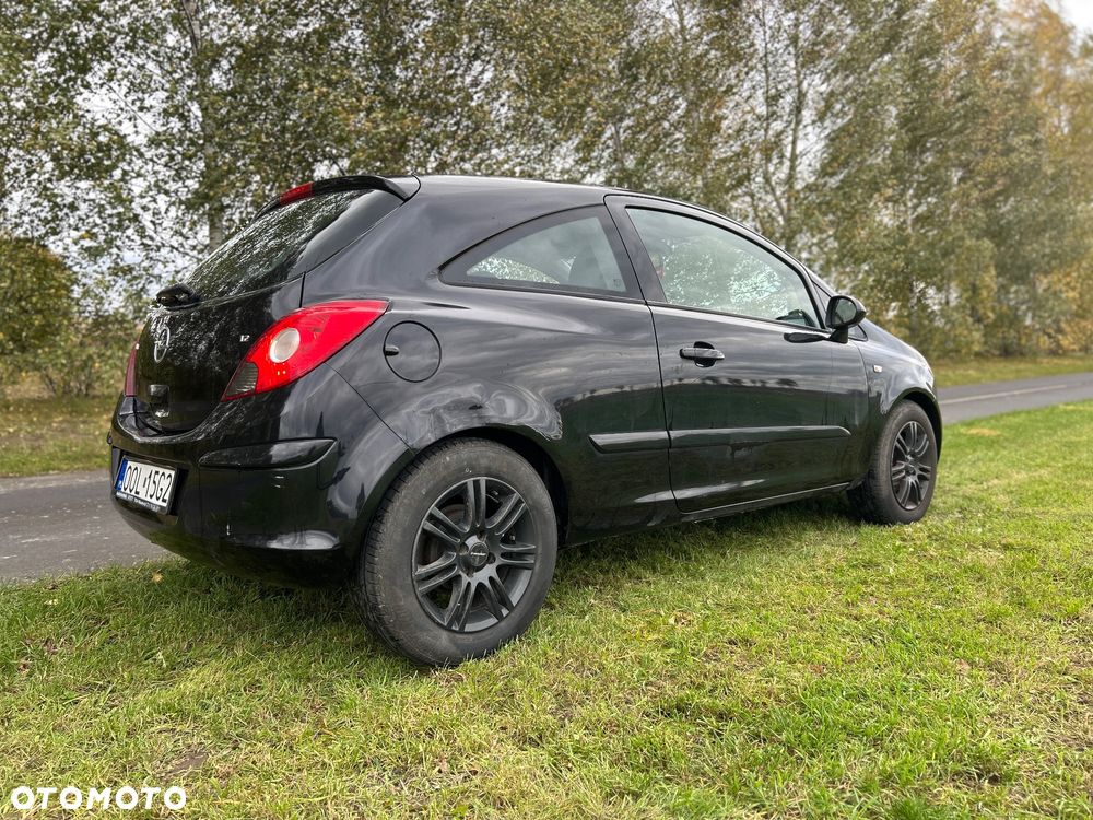 Opel Corsa 1.2 16V - 4