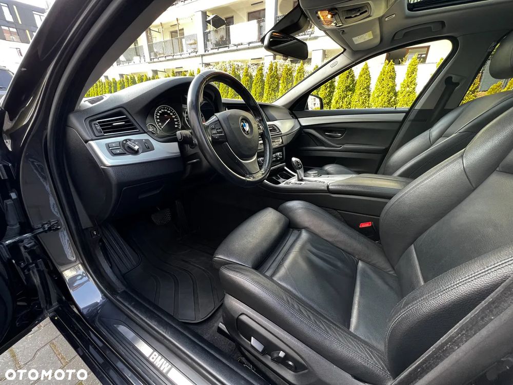 BMW Seria 5 520d Luxury Line - 15