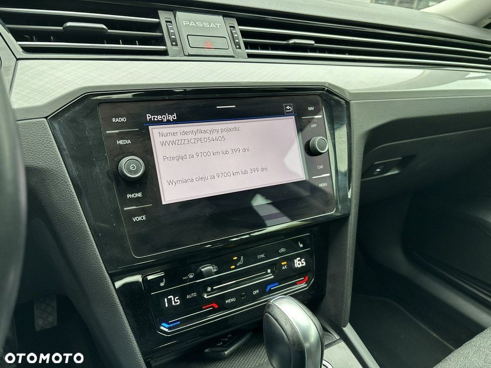 Volkswagen Passat - 21