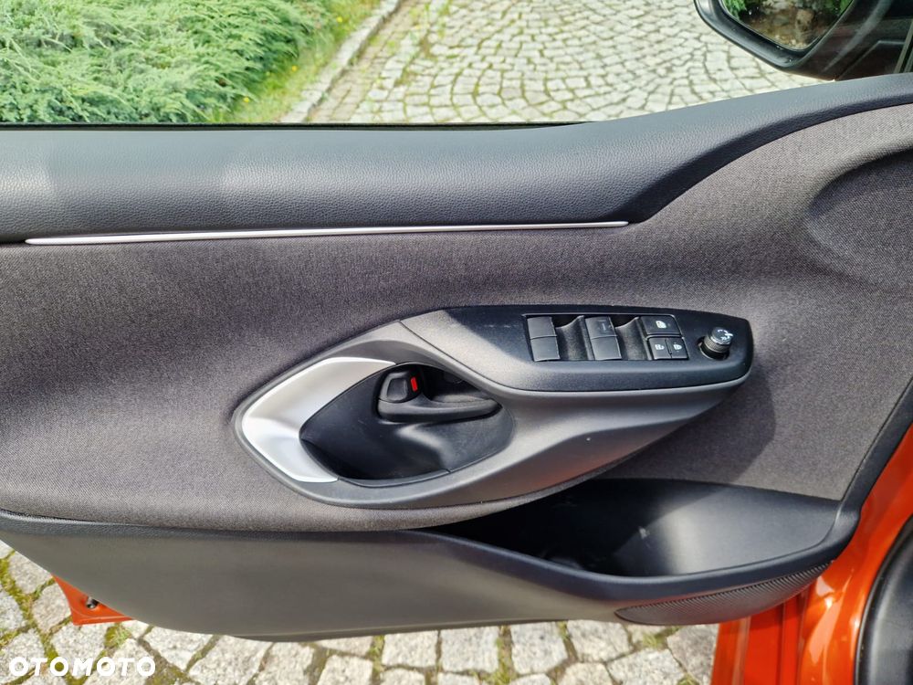 Toyota Yaris Hybrid 1.5 Comfort - 23