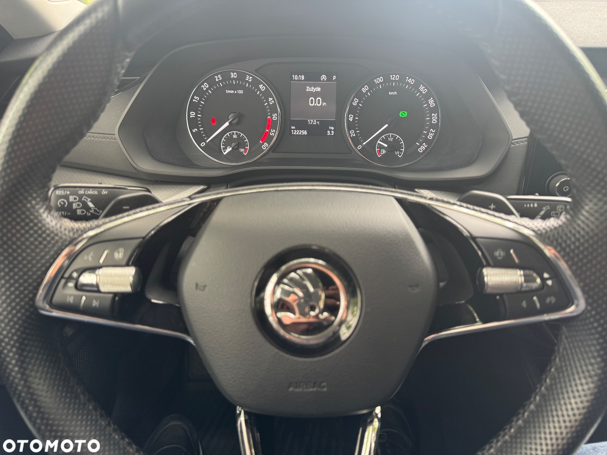 Skoda Octavia Combi 2.0 TDI DSG Ambition - 9