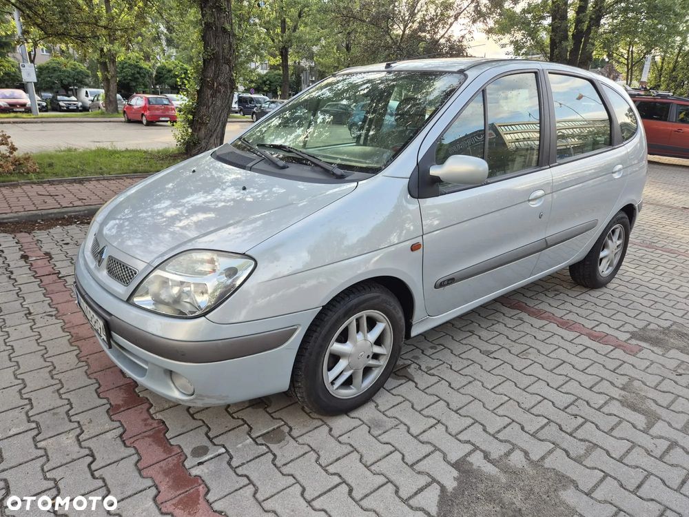 Renault Scenic - 22