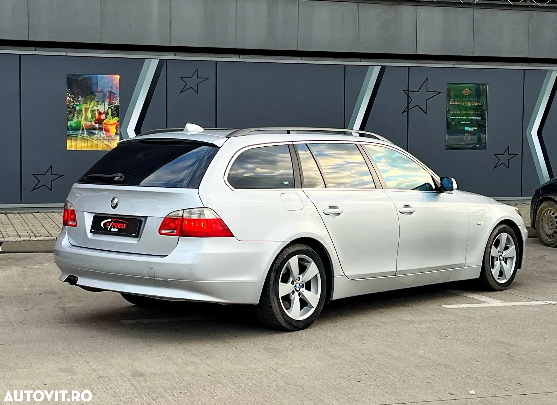 BMW Seria 5 525d Touring Edition Fleet - 3