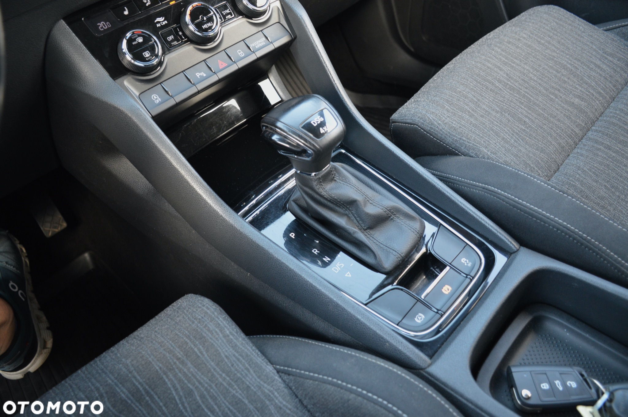 Skoda Karoq 2.0 TDI SCR 4x4 DSG Ambition - 15