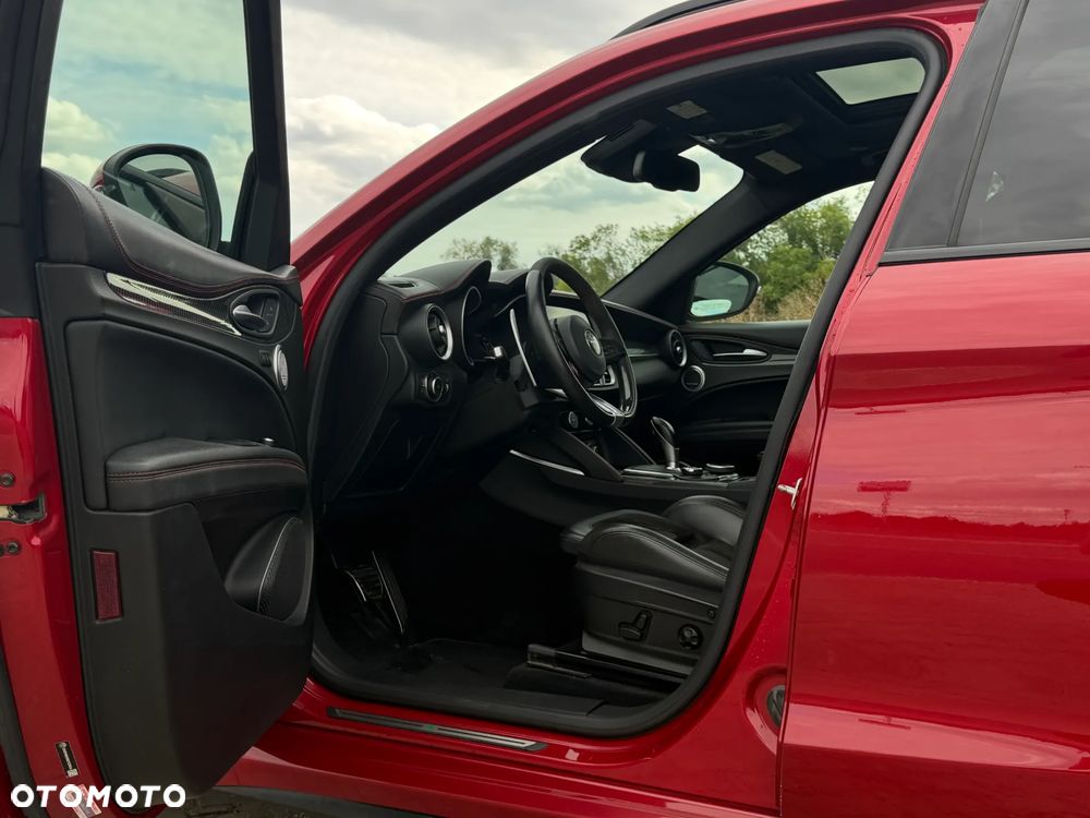 Alfa Romeo Stelvio 2.9 V6 Bi-Turbo Quadrifoglio Q4 - 8