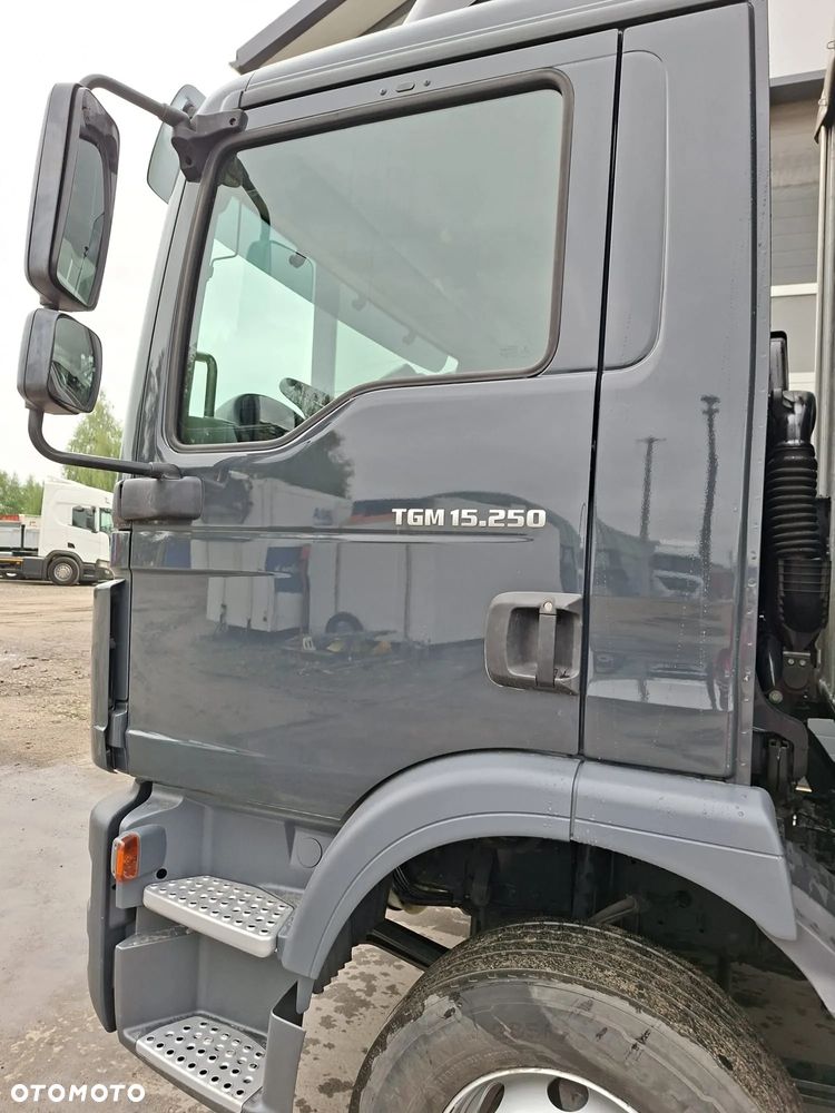 MAN TGM 15.250 Zabudowa firanka JUNGE + winda - 6