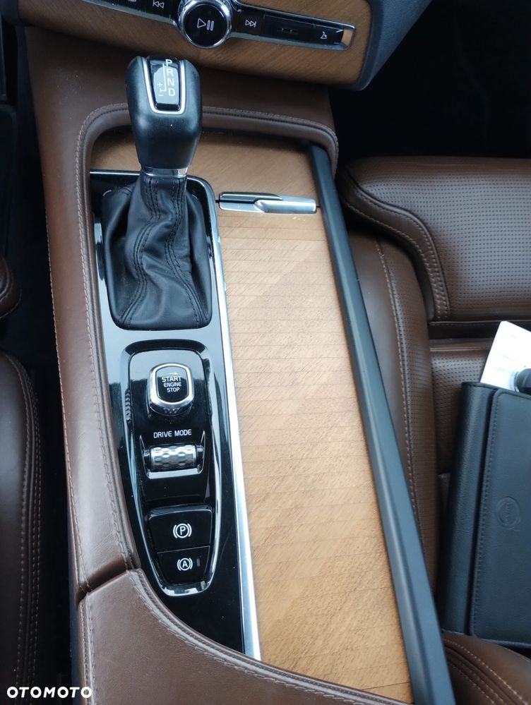 Volvo XC 90 D5 AWD Inscription 7os - 20