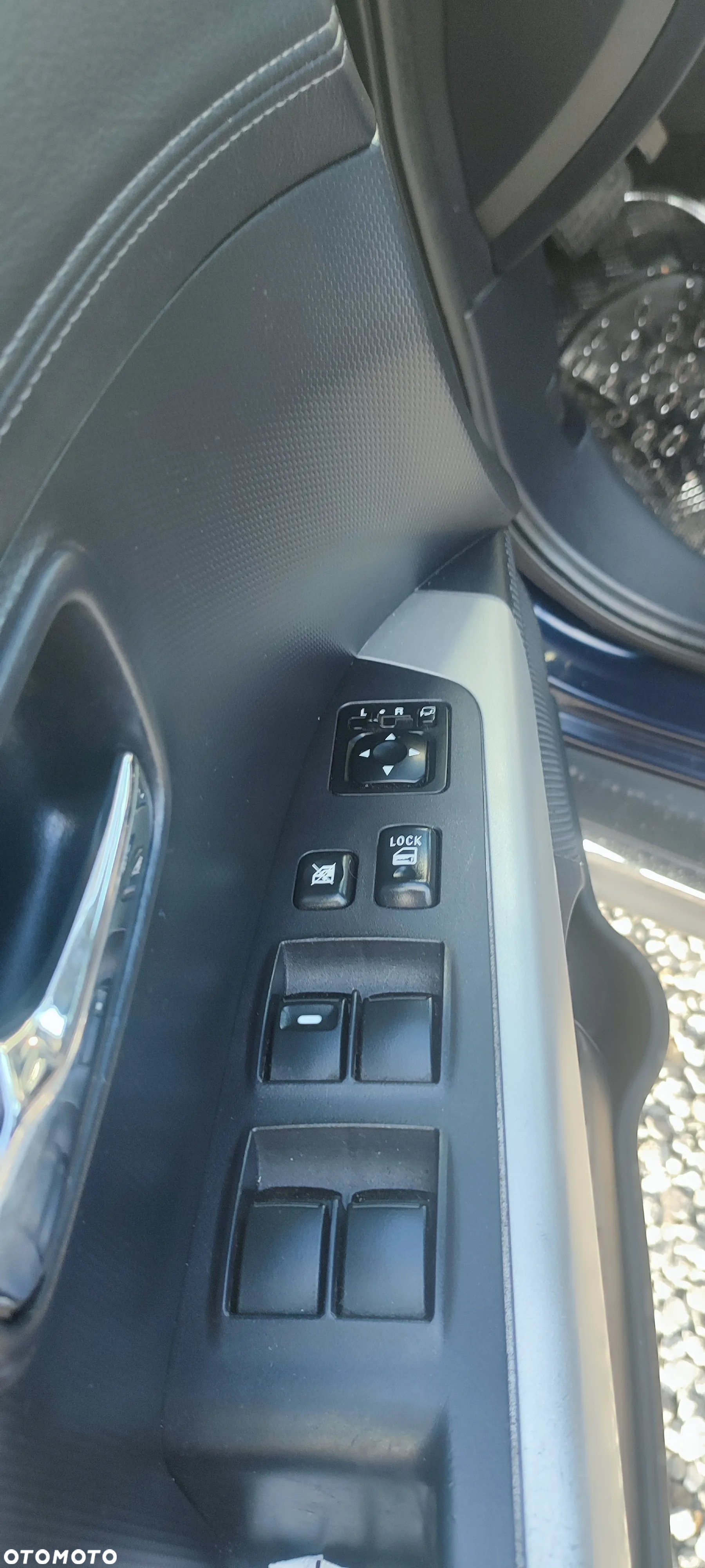 Mitsubishi Outlander 2.0 Intense + NAVI 2WD EU5 CVT - 14