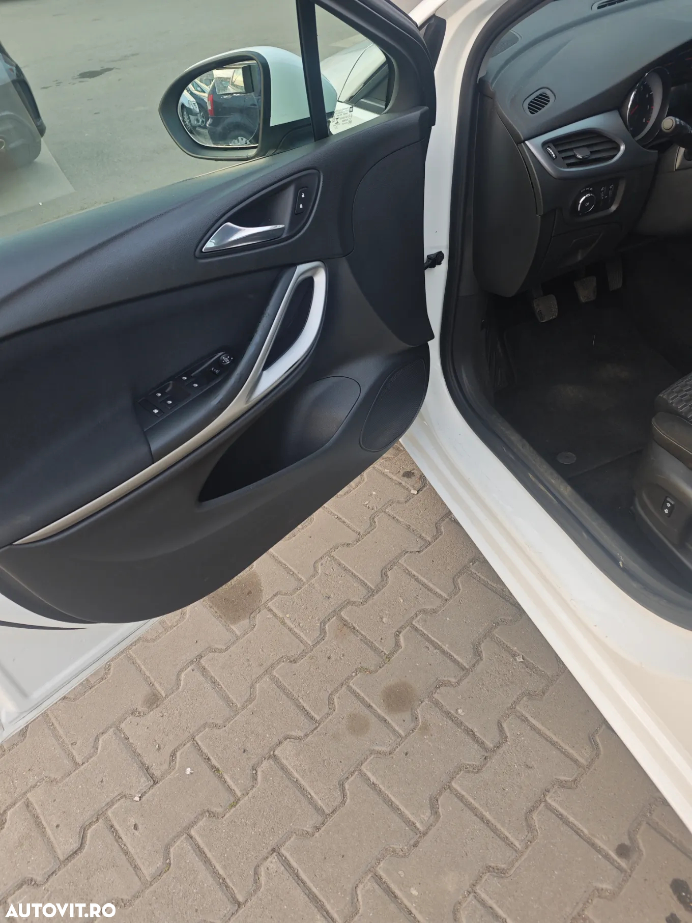 Opel Astra - 4