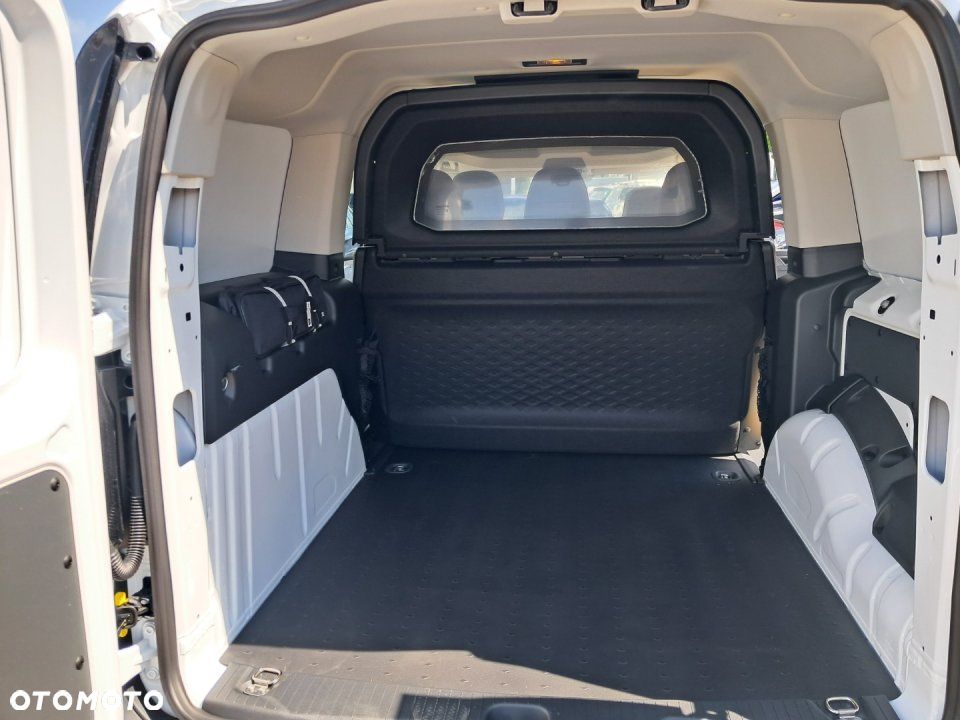 Ford Transit Connect - 15