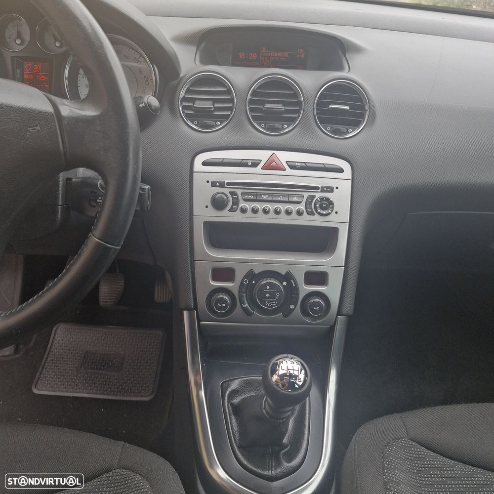 Peugeot 308 SW HDi FAP 110 Platinum - 19