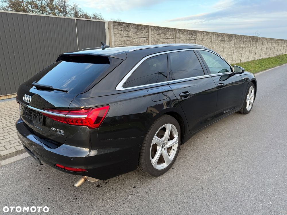 Audi A6 Avant 45 TFSI quattro S tronic design - 4